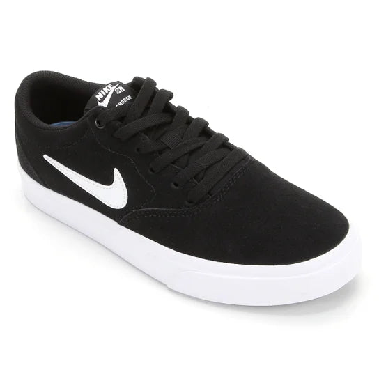 Nike SB Charge Preto e Branco